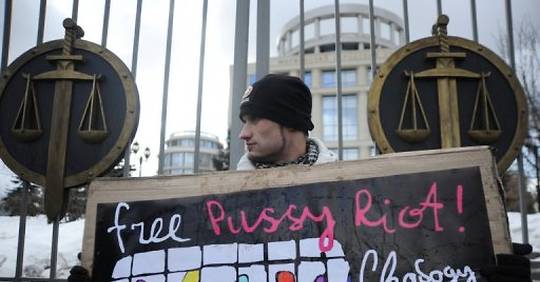 Pussy Riot Deux Membres Du Groupe Ont Fui La Russie