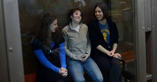 D But Du Proc S En Appel Des Trois Jeunes Femmes Des Pussy Riot