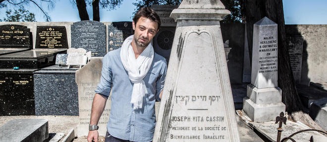 Victor Legendre au carre israelite du cimetiere du Chateau, devant les tombes de la famille Cassin.