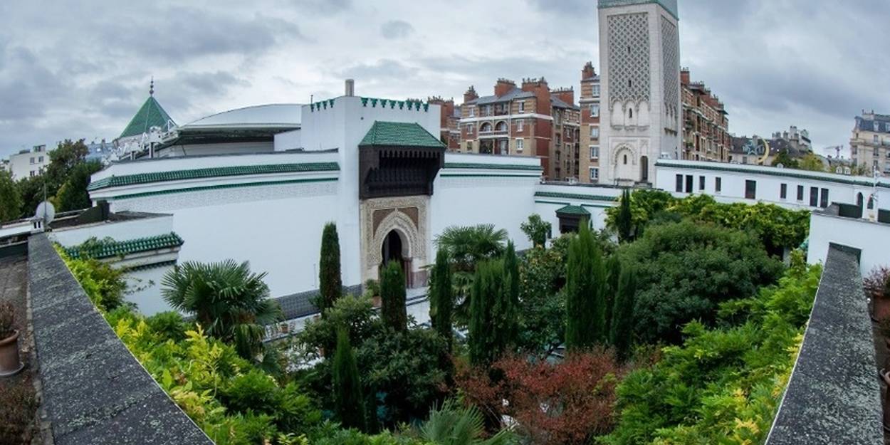 La Grande Mosqu E De Paris Monument Parisien Embl Matique C L Bre Son