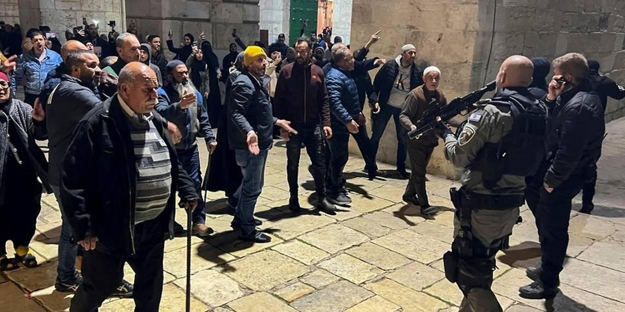 Israël critiqué après des violences dans la mosquée Al Aqsa à Jérusalem