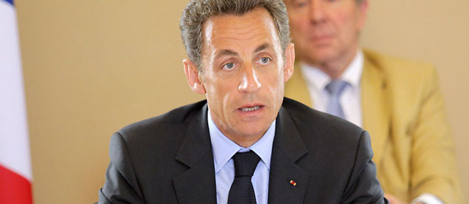 Nicolas Sarkozy a Beauvais, le 25 mai 2010 (C) FRANCOIS NASCIMBENI / AFP
