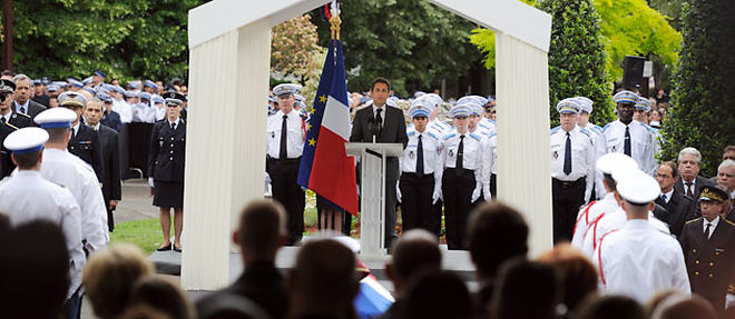 Nicolas Sarkozy a prononce l'eloge funebre d'Aurelie Fouquet mercredi peu apres 15 h 30 (C) AFP