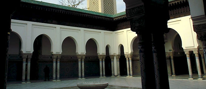 En France, on compte entre 1 500 et 1 800 mosquees et salles de priere. Ici, la Grande Mosquee de Paris (C) PQR Le Parisien