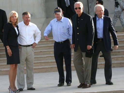 Le vice-president americain Joe Biden, en visite en Irak, devait participer dimanche a une serie d'evenements pour celebrer la Fete d'independance des Etats-Unis avec les troupes americaines, en plein processus de retrait d'Irak.