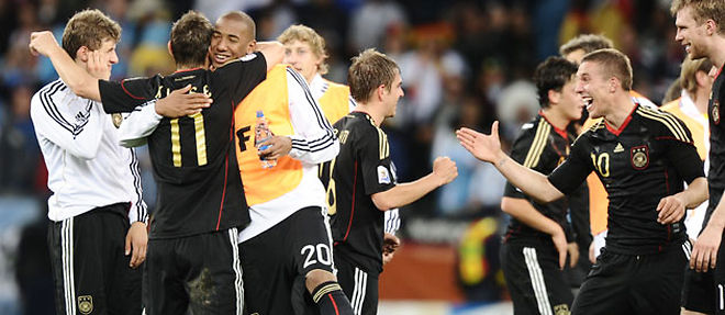 L'Allemagne jouera sa demi-finale face a l'Espagne mercredi a Durban (C) AFP
