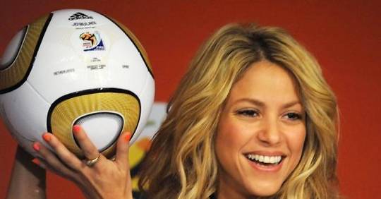 Shakira Et L Phants L Affiche De La C R Monie De Cl Ture Du Mondial