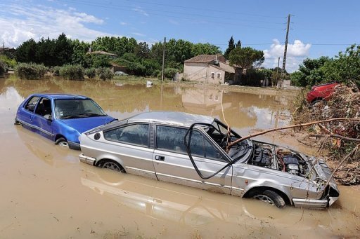 Les inondations qui ont fait 23 morts et deux disparus les 15 et 16 juin, ont touche plus de 266.000 personnes, de facon durable pour 60% d'entre elles, dans 44 communes dont 10 ont ete inondees, selon la meme source.