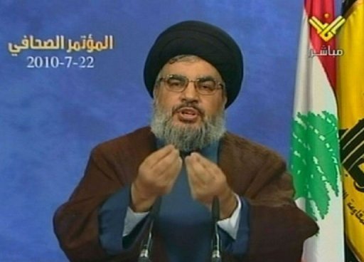 Des deputes proches de Saad Hariri ont nie samedi que le Premier ministre libanais eut informe le chef du Hezbollah de la prochaine mise en accusation de membres du parti chiite par un tribunal de l'ONU dans l'assassinat de Rafic Hariri, comme l'a assure Hassan Nasrallah.