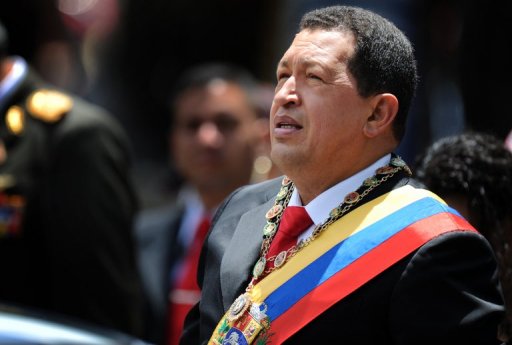 Le president venezuelien Hugo Chavez a annonce vendredi que son pays avait deploye des unites d'infanterie et d'aviation a la frontiere avec la Colombie, parce que le president sortant de ce pays, Alvaro Uribe, etait "capable de n'importe quoi".