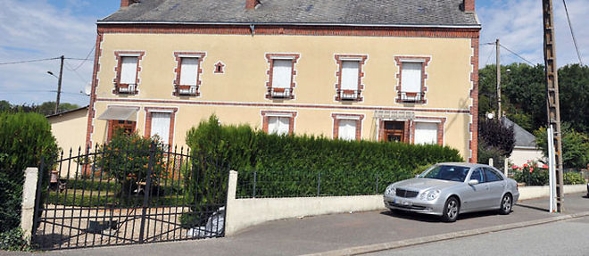 C'est dans cette maison d'Arrou, dans l'Eure-et-Loir, que l'octogenaire a ete sequestre pendant un an (C) ALAIN JOCARD / AFP