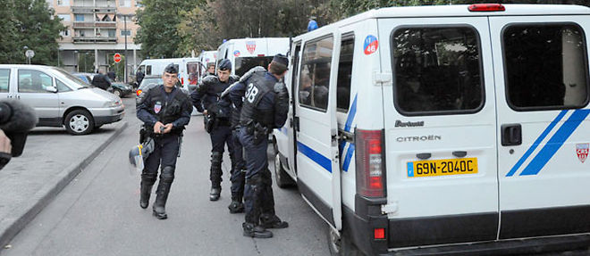 Plusieurs interpellations ont eu lieu dans le quartier de la Villeneuve, a Grenoble, depuis les violences de mi-juillet (C) JEAN-PIERRE CLATOT / AFP