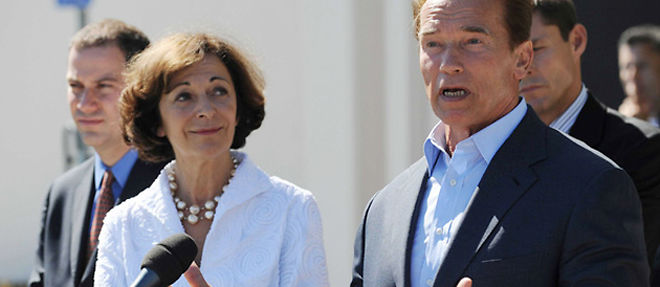 Anne-Marie Idrac et le gouverneur californien Arnold Schwarzenegger, le 17 septembre 2009 a San Francisco (C) WITT/SIPA