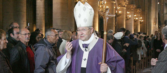 L'Eglise catholique - dont le cardinal Andre Vingt-Trois est l'un des eminents representants en France - a emis des critiques contre la politique du gouvernement a l'egard des Roms (C) Villard-Chesnot/Pool/ABACAPRESS.COM