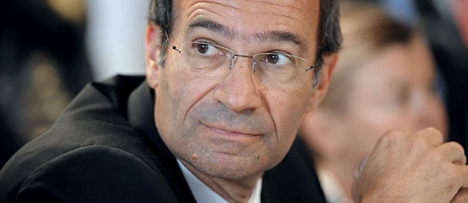 Le ministre du Travail Eric Woerth intervient sur le plateau de France 2 apres une nouvelle journee de manifestations contre la reforme des retraites (C)AFP