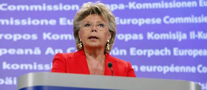 Si la France ne met pas sa legislation nationale en conformite avec la directive europeenne sur la libre circulation, Viviane Reding, la commissaire europeenne a la Justice, concretisera la "decision politique d'ouvrir une infraction" (C) AFP PHOTO