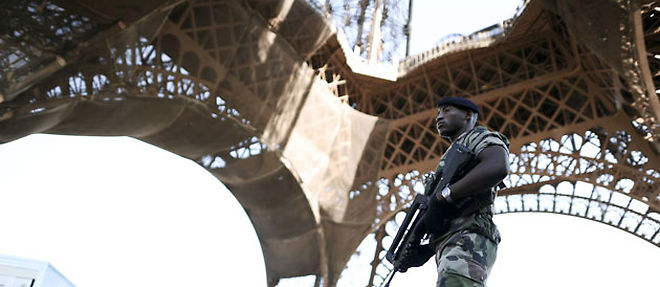 Francois Fillon devrait apporter "tres rapidement" des precisions sur la menace terroriste evoquee par son gouvernement (C) AFP