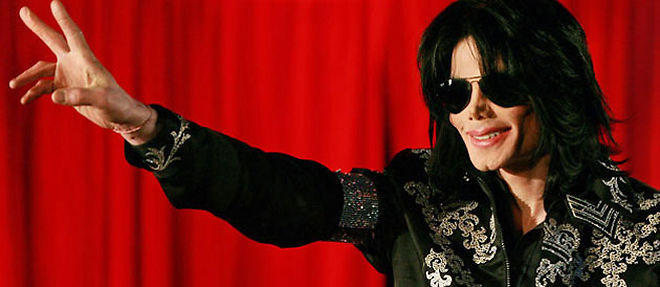 Le dernier album publie de Michael Jackson, "Invincible" en 2001, fut un echec critique et commercial (C) AFP PHOTO/Carl de Souza