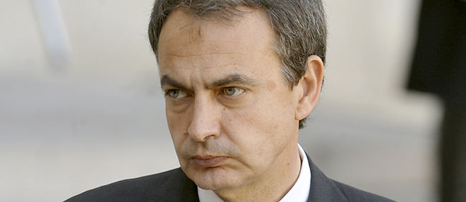 Le chef du gouvernement espagnol Jose Luis Rodriguez Zapatero a rappele que son pays est un Etat "non confessionnel" qui "garantit" les libertes, apres sa rencontre avec le pape (C) Abaca
