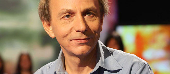 Michel Houellebecq remporte le prix Goncourt 2010 avec "La carte et le territoire"(Flammarion) (C) Ginies/Sipa