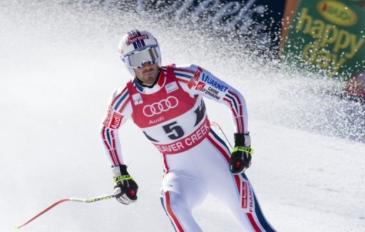 Adrien Theaux, annonce depuis longtemps comme un element fort du ski alpin francais, a signe le premier podium de sa carriere en prenant samedi la deuxieme place du super-G de Coupe du monde de Beaver Creek (Colorado).