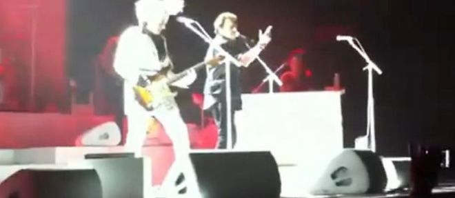 Johnny a rejoint -M- sur scene la toute fin de son concert a Montpellier, vendredi soir