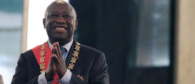 La ceremonie d'investiture du president sortant Laurent Gbagbo a ete retransmise en direct a la television nationale.