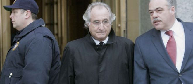 Bernard Madoff purge aujourd'hui une peine de prison de 150 ans de prison.