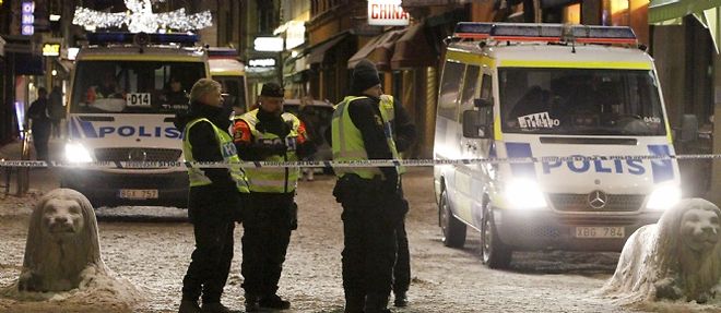 La premiere explosion s'est produite samedi a 17 heures dans le centre-ville de Stockholm alors que l'affluence etait a son comble