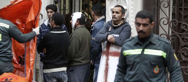 Un attentat kamikaze a fait des dizaines de victimes a la sortie d'une messe du nouvel an, a Alexandrie