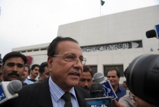 "Oui, il est mort", a annonce a l'AFP un responsable de la police, Liaquat Ali Niazi a propos de Salman Taseer.