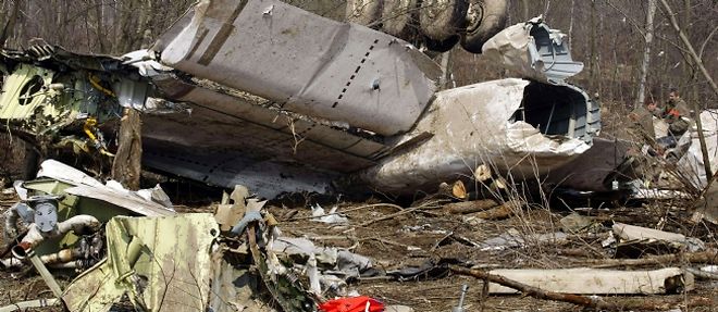 Le Tupolev 154 qui transportait le president Lech Kaczynski, son epouse Maria Kaczynska et d'autres hauts responsables polonais s'etait ecrase le 10 avril 2010 en tentant d'atterrir par un epais brouillard a Smolensk, dans l'ouest de la Russie. Tous ses occupants ont ete tues