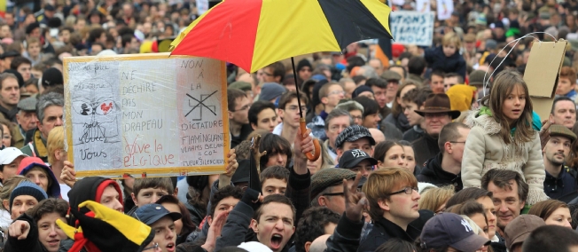 Manifestation &agrave; Bruxelles pour d&eacute;noncer la paralysie politique de la Belgique