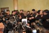 Afghanistan: le pr&eacute;sident Karza&iuml; arrive au Parlement pour ouvrir la s&eacute;ance inaugurale
