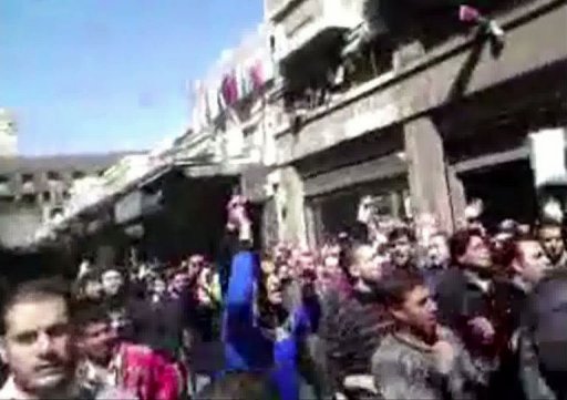 Plus de 25 personnes ont ete arretees mercredi a Damas lors d'une manifestation de familles de prisonniers politiques, le deuxieme rassemblement dans la capitale en 24 heures qui pourrait etre le point de depart a un mouvement de contestation pour la liberte et la democratie.