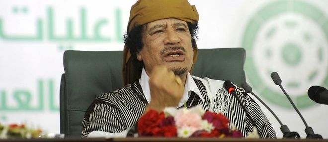 Le leader libyen denonce une agression occidentale.