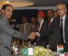 Ambiance &eacute;lectrique avant le choc Inde-Pakistan sur un terrain de cricket