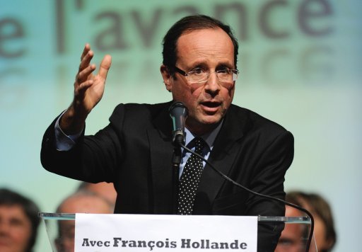 Francois Hollande (PS) a ete reelu president du conseil general de la Correze jeudi matin a Tulle, d'ou il doit annoncer dans l'apres-midi sa candidature aux primaires socialistes a la presidentielle de 2012.