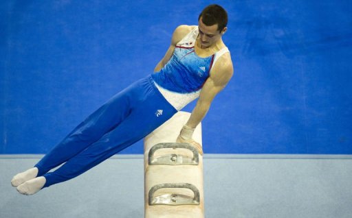 Le Francais Cyril Tommasone a remporte la medaille d'argent dans la finale du cheval d'arcons des Championnats d'Europe de gymnastique, son premier podium dans un grand rendez-vous international, samedi a Berlin.