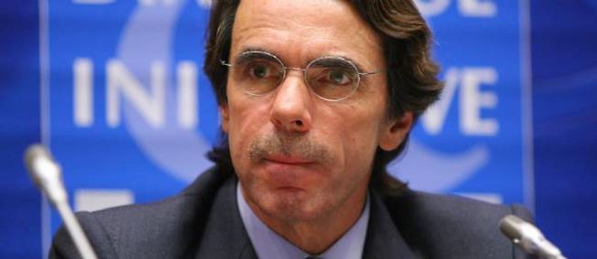 Jose Maria Aznar estime que Kadhafi est son ami.