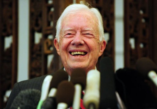 L'ex-president americain Jimmy Carter est arrive mardi en Coree du Nord pour une visite destinee a evaluer la situation alimentaire, appaiser les tensions intercoreennes et encourager la reprise des negociations sur la denuclearisation.