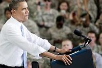 Barack Obama a Fort Campbell, Kentucky, le 6 mai, apres avoir rencontre les Forces speciales qui ont tue Oussama Ben Laden (C)Jim Watson