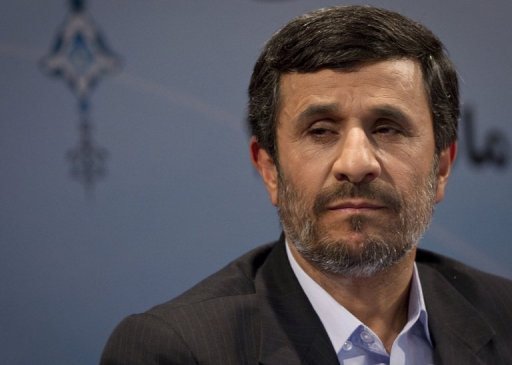 Les ultraconservateurs font monter la pression sur le principal conseiller de Mahmoud Ahmadinejad, Esfandiar Rahim Machaie, accuse dimanche "d'envouter" le president iranien apres avoir ete presente comme le chef d'un courant "deviationniste" menacant le regime.