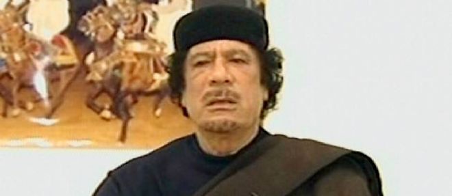 Un mandat d'arret est requis contre Muammar Kadhafi.
