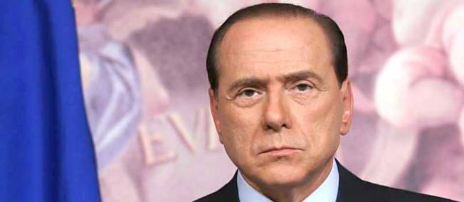 Une &quot;gifle&quot; pour Silvio Berlusconi