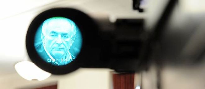 Le CSA appelle les chaines "a la plus grande retenue dans la diffusion d'images" concernant Dominique Strauss-Kahn.