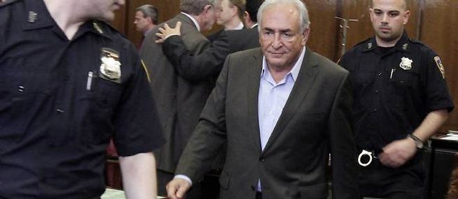 Dominique Strauss-Kahn est accuse d'agression sexuelle.