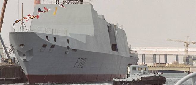 Une fregate legere de type Lafayette identique aux six vendues a Taiwan en 1991.