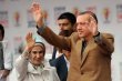 Turquie: les bureaux sont ouverts,  le parti au pouvoir donn&eacute; gagnant