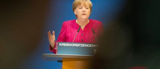 Dette grecque : Merkel prone une aide "substantielle" des banques